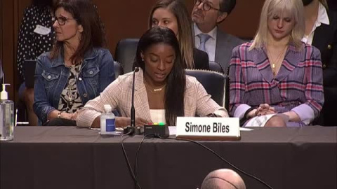 Simone Biles: "Culpo a Larry Nassar  y a todo el sistema que permitió y perpetró sus abusos"