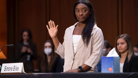 La campeona olímpica Simone Biles ante el Comité Judicial del Senado.