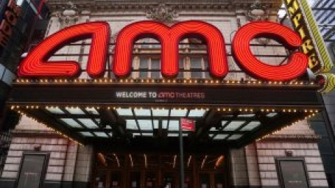 La mayor cadena de cines del mundo aceptará bitcoin y otras criptomonedas como forma de pago