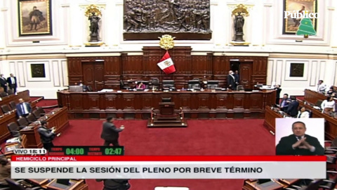 Un congresista peruano, defensor de Castillo, agrede a otro durante el pleno parlamentario