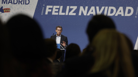 El presidente del Partido Popular, Alberto Núñez Feijóo, interviene durante la tradicional cena de Navidad del Partido Popular, a 12 de diciembre de 2022.