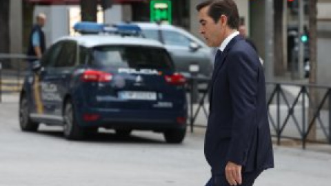 El presidente del BBVA asegura al juez que se enteró por la prensa de que el banco había contratado a Villarejo