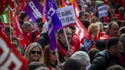 Los sindicatos movilizan a miles de personas en Madrid para exigir a la patronal mejoras salariales