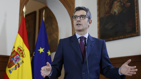 El ministro de la Presidencia, Relaciones con las Cortes y Memoria Democrática, Félix Bolaños, interviene en el homenaje que el Ateneo de Madrid rinde a Carmen de Burgos con motivo del 155 aniversario de su nacimiento