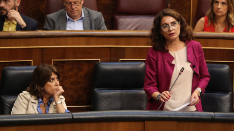 La ministra de Hacienda, María Jesús Montero  durante su intervención en el pleno del Congreso.- EFE/Ballesteros