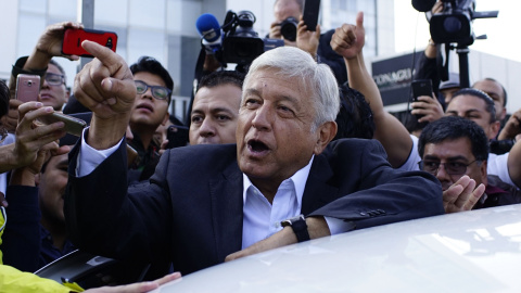 El candidato a la Presidencia de México, Andrés Manuel López Obrador, tras votar.- REUTERS/ALEXANDER MENEGHINI