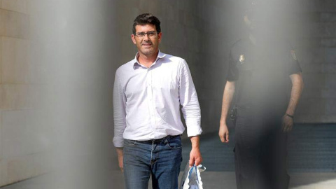 El presidente de la Diputación de Valencia, Jorge Rodríguez, en el momento de quedar en libertad el pasado jueves. (MANUEL BRUQUE | EFE)