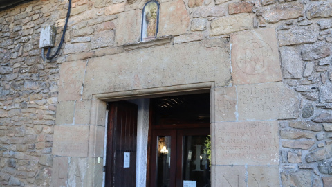 L'entrada a l'Hostal de Pinós