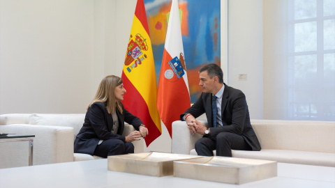 27/09/2024 El presidente del Gobierno, Pedro Sánchez, recibe a la presidenta de Cantabria, María José Sáenz de Buruaga, a 27 de septiembre de 2024.