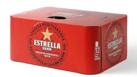 Estrella Damm elimina los plásticos que envuelven los packs de latas y los sustituye por cartón sostenible