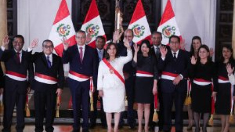 El caos se apodera de Perú, con una veintena de muertos y una presidenta en la cuerda floja