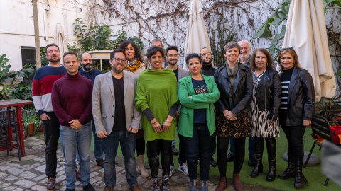 Teresa Rodríguez, junto con sus compañeros de Adelante.