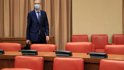 El gobernador del Banco de España, Pablo Hernández de Cos, en una comparecencia en el Congreso de los Diputados. EFE/ Fernando Alvarado