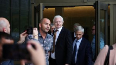 Julian Assange llega a Australia como un "hombre libre"