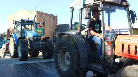 Diversos dels tractors que s'han sumat a la manifestació.