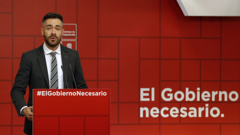 El secretario de Comunicación, Acción electoral y Programa del PSOE , Felipe Sicilia, durante la rueda de prensa tras la reunión del Comité Electoral del partido en la sede de Ferraz. EFE/ Ballesteros