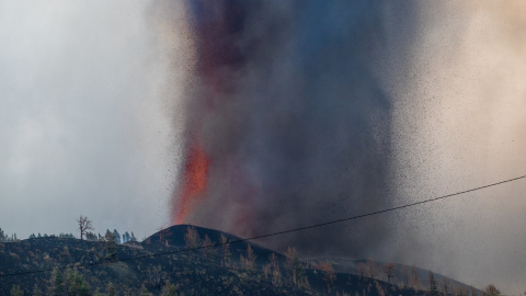 El volcán en erupción.