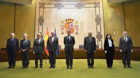 Los presidentes eméritos del Tribunal Constitucional, con Pedro González-Trevijano, en el centro de la imagen, el 7 de marzo de 2022