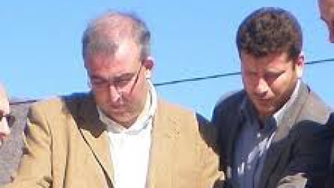 El alcalde de Estepona David Veládez y el gerente y administrador de una sociedad de Villarejo, Diego de Lucas.