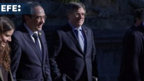 Puigdemont se reúne con JxCat para preparar las líneas estratégicas de la agenda política