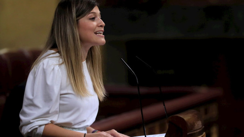 La diputada del PSOE Laura Berja interviene durante la sesión plenaria del Congreso de los Diputados celebrada este martes en Madrid.