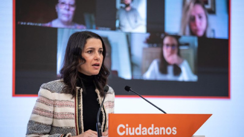 La presidenta de Ciudadanos, Inés Arrimadas,, en una rueda de prensa en la sede de la formación en Madrid.