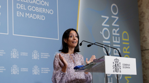 La delegada del Gobierno en la Comunidad de Madrid, María de las Mercedes González durante una rueda de prensa.