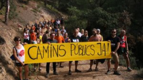 Acció ecologista per reivindicar l'obertura del camí de ronda entre Lloret i Tossa