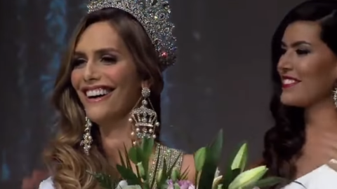 Coronación de Ángela Ponce - Vídeo El rincón de la belleza