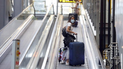 Zona de llegadas del Aeropuerto de Madrid-Barajas Adolfo Suárez, en una imagen de archivo del 30 de abril de 2021.