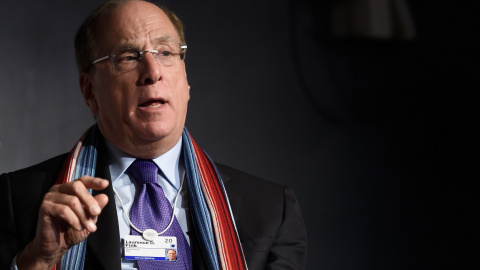 El presidente y consejero delegado del gestor de fondos estadounidense BlackRock, Laurence D. Fink, en el Foro de Davos, enero de 2020. AFP