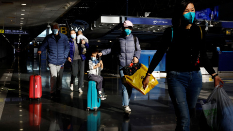 Viajeros chinos en el aeropuerto de Pekín, capital del país.