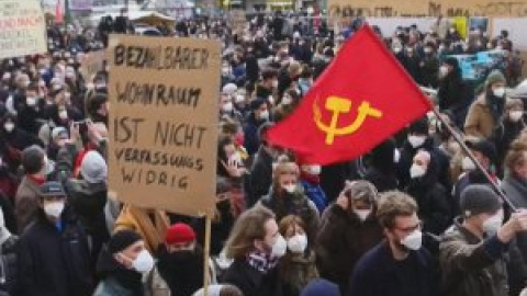 Miles de personas protestan en Berlín por el no del Constitucional al tope del alquiler