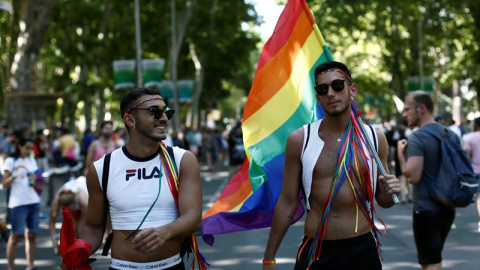 Ambiente previo a la manifestación del Orgullo 2019, esta tarde en Madrid. EFE/ Mariscal