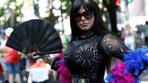 Ambiente previo a la manifestación del Orgullo 2019, esta tarde en Madrid. EFE/ Mariscal