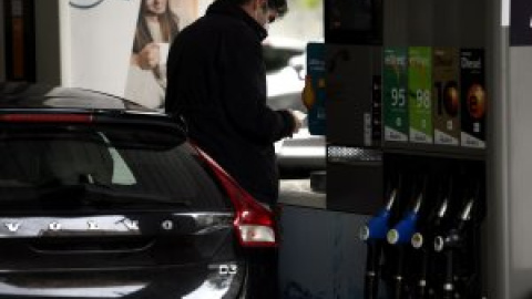 Los carburantes suben un 65% con respecto a 2020 en pleno comienzo de la operación salida