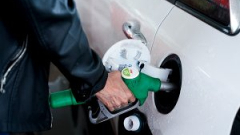 El precio de los carburantes escala a nuevos máximos anuales tras encarecerse hasta un 0,72% esta semana