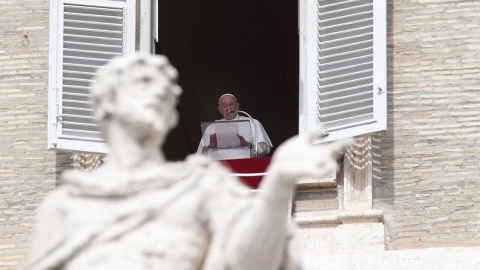 El Papa Francisco dirige el rezo del Ángelus en la Plaza de San Pedro, en el Vaticano, a 7 de septiembre de 2024.