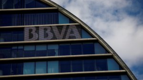 BBVA reconoce que inició una investigación tras la información de 'Público' que desveló que pagó a Villarejo estando encarcelado