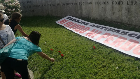 Imagen del acto de homenaje a los asesinados y represaliados por el golpe militar de 1936. / B.A.