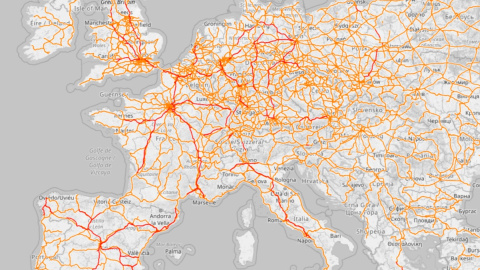 Líneas de alta velocidad (rojo) y de larga distancia (naranja) de España y resto de Europa.