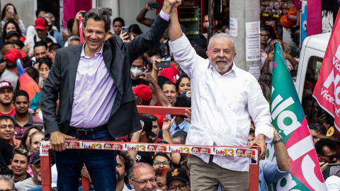 El expresidente de Brasil Luiz Inácio Lula da Silva y el candidato a gobernador de Sao Paulo, Fernando Haddad.