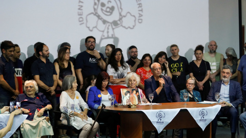 Estela de Carlotto, presidenta de la organización de derechos humanos Abuelas de Plaza de Mayo, asiste a una conferencia de prensa a 23 de diciembre de 2022