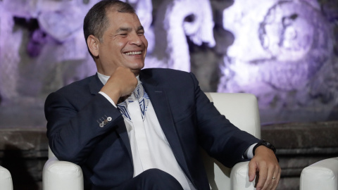 El expresidente ecuatoriano Rafael Correa participa en una conferencia en México en noviembre de 2019.