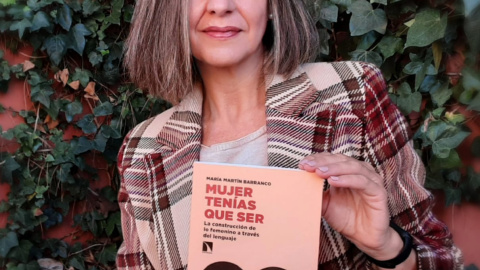 Imagen de la autora de 'Mujer tenías que ser', María Martín Barranco