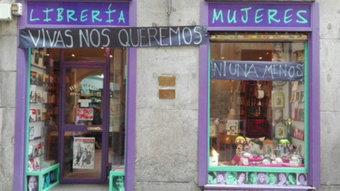 Fotografía del exterior de Librería de Mujeres Madrid.