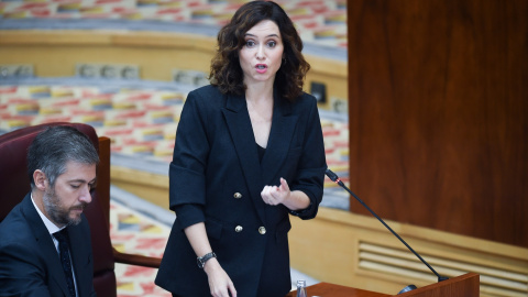 La presidenta de la Comunidad de Madrid, Isabel Díaz Ayuso, durante una sesión plenaria en la Asamblea de Madrid, a 3 de octubre de 2024, en Madrid.