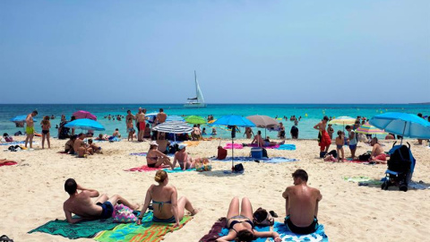 Vista de la playa de Punta Prima, en el municipio de Sant Lluís, Menorca. /EFE