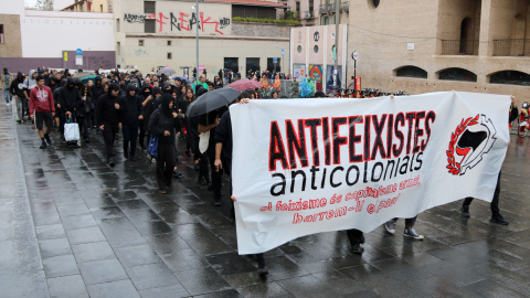 Manifestació antifeixista a Barcelona en contra del 12-O.