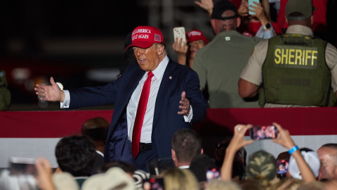 El expresidente estadounidense y actual candidato presidencial republicano Donald Trump durante un mitin en Coachella, California, el 12 de octubre de 2024.